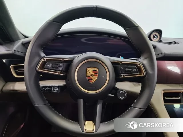 Porsche Taycan id 3763446 из Кореи 19