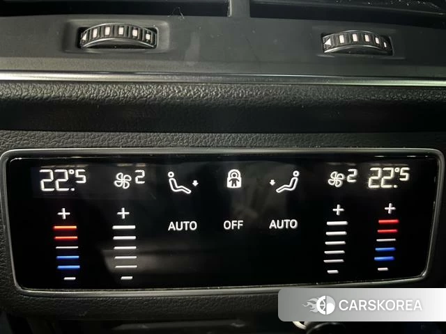Audi A6L id 4290098 из Китая 17