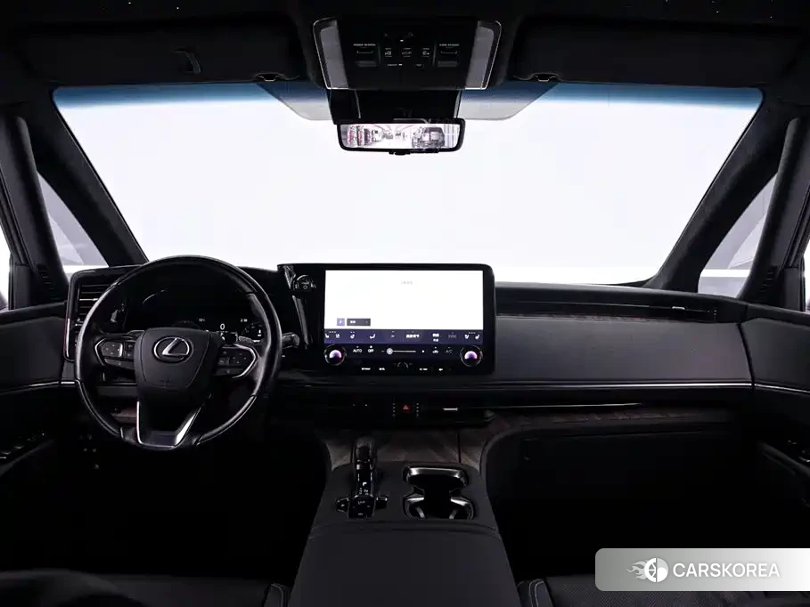 Lexus LM id 4628316 из Китая 16