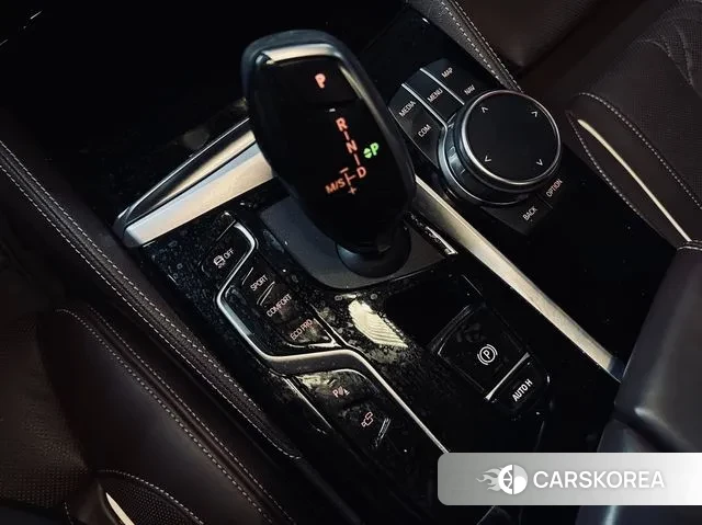 BMW 5 Series (G30) id 3620348 из Кореи 19