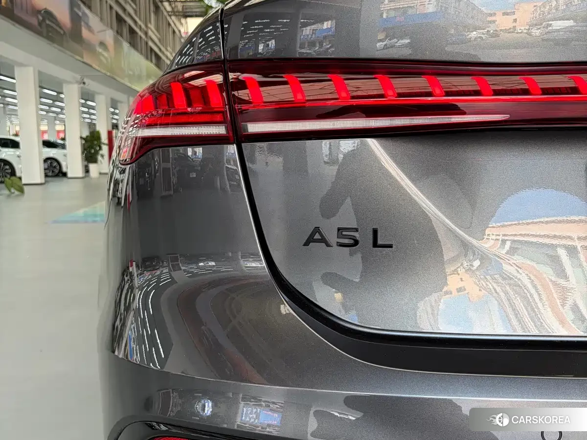 Audi A5L id 4679558 из Китая 14