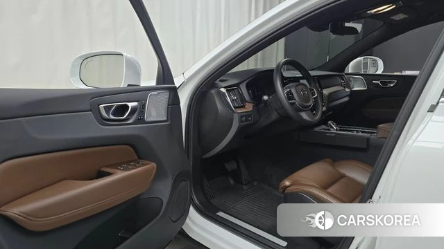 Volvo XC60 second Generation id 4651054 из Кореи 34