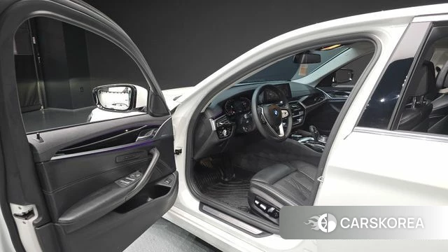 BMW 5 Series (G30) id 4708279 из Кореи 30