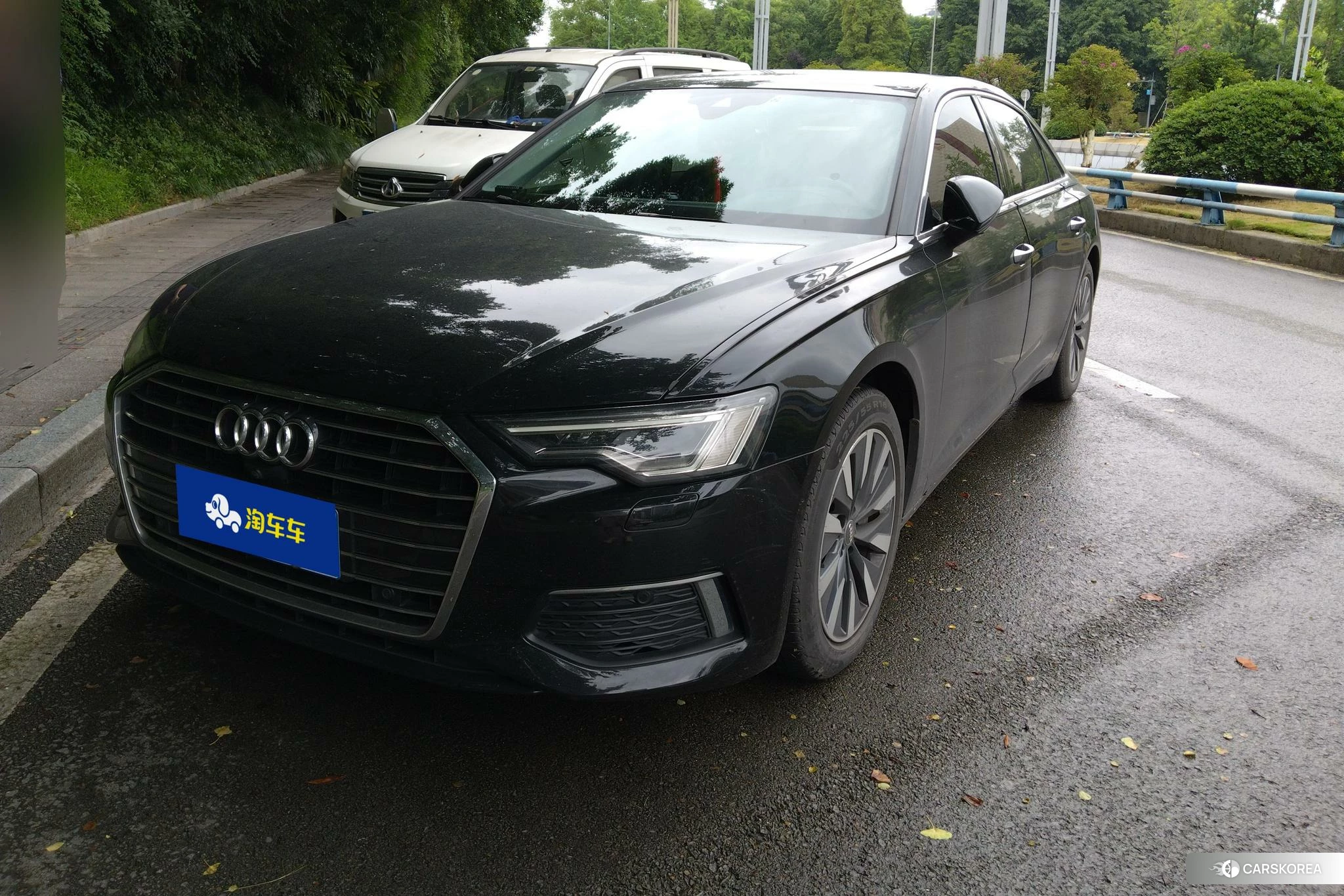 Audi A6L id 4492679 из Китая 16