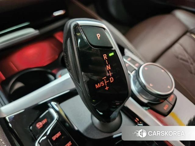 BMW 5 Series (G30) id 4792992 из Кореи 19