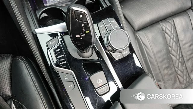 BMW 5 Series (G30) id 3936533 из Кореи 19