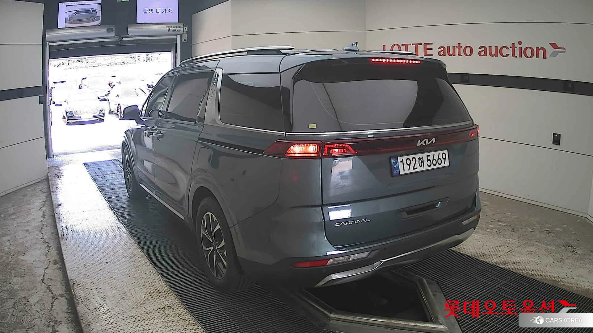 Kia Carnival id 4669077 из Кореи 36