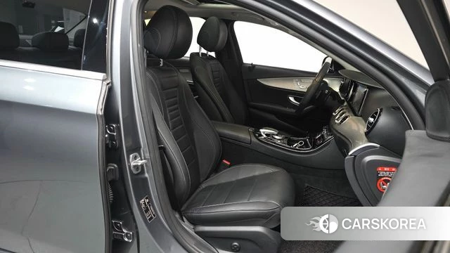 Mercedes-Benz E-Class W213 id 3853720 из Кореи 19