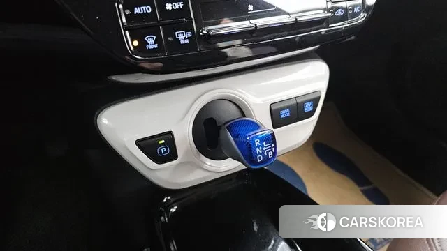 Toyota Prius 4th Generation id 3703700 из Кореи 19