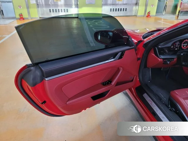 Porsche 911(992) id 3904764 из Кореи 19
