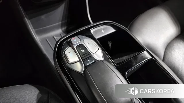 Hyundai The New Ionic Electric id 3243432 из Кореи 19