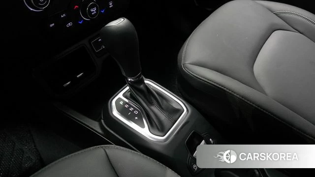 Jeep Renegade id 3817787 из Кореи 19