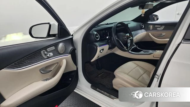 Mercedes-Benz E-Class W213 id 3818590 из Кореи 19
