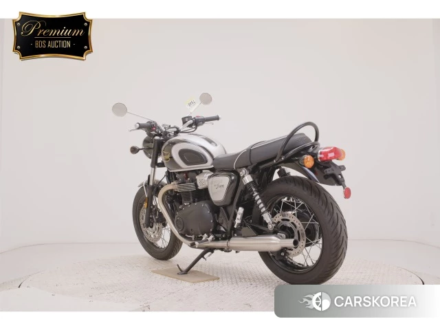 Triumph BONNEVILLE T100 id 3969351 из Японии 9