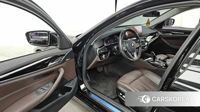 BMW 5 Series (G30) id 3866142 из Кореи 19