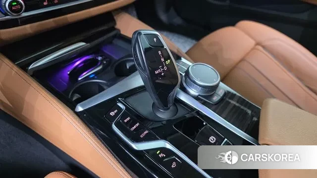 BMW 5 Series (G30) id 3717373 из Кореи 19