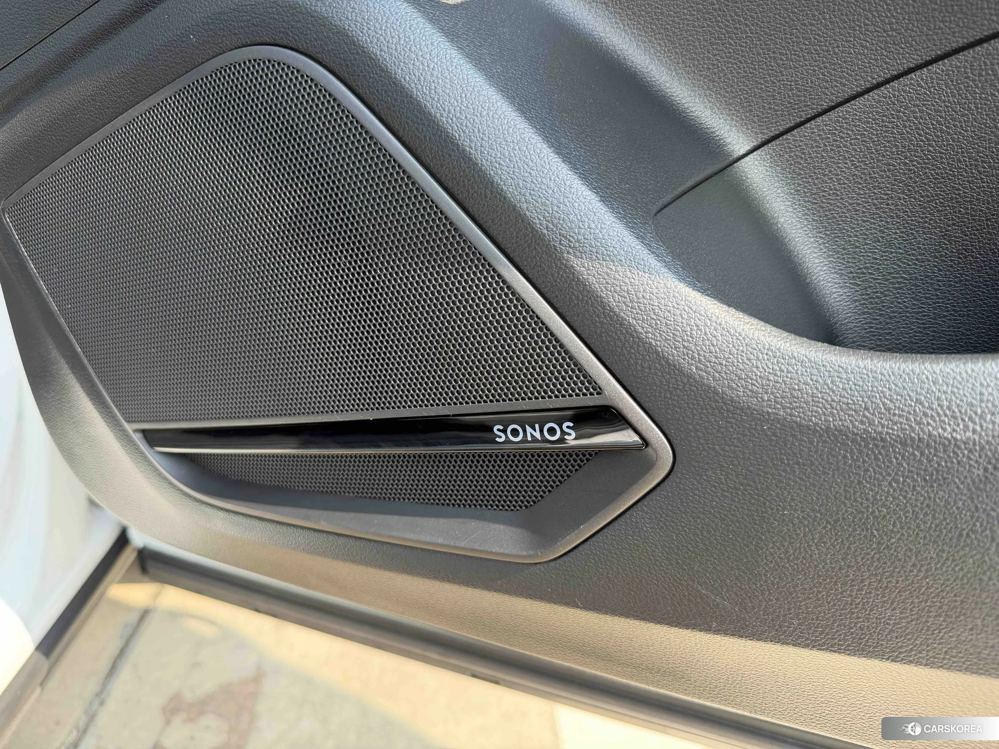 Audi Q2L id 4510368 из Китая 18