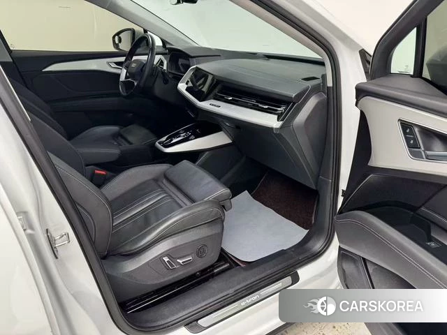 Audi Q5 e-tron id 4260781 из Китая 17