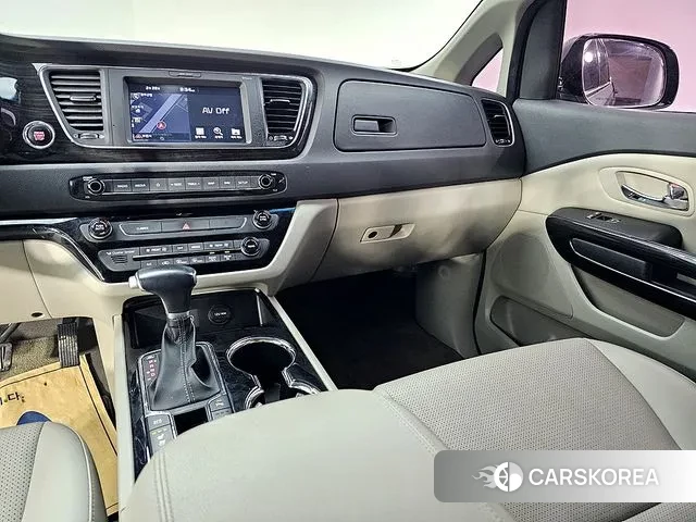 Kia The New Carnival id 3742358 из Кореи 19