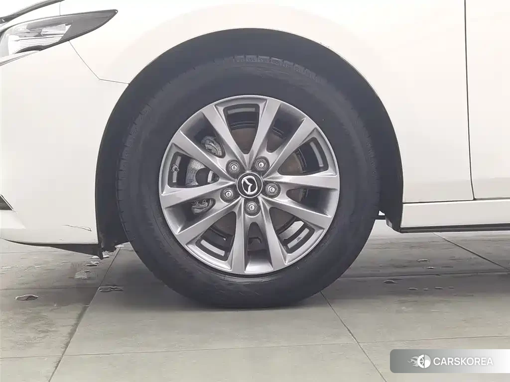 Mazda 3 id 4538889 из Китая 23