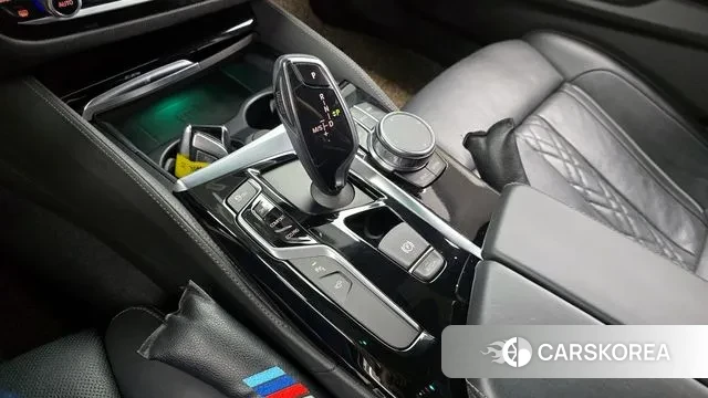 BMW 5 Series (G30) id 2966567 из Кореи 19