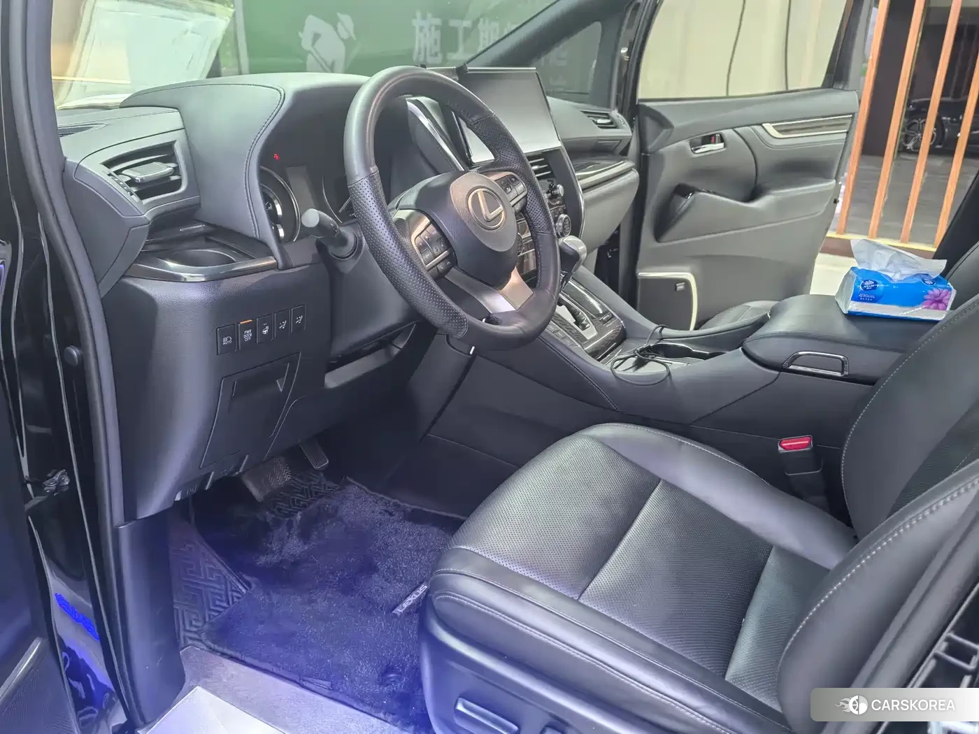 Lexus LM id 4606876 из Китая 10