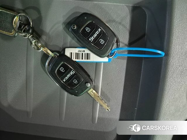 Hyundai The New Grand Starex id 4943582 из Кореи 18