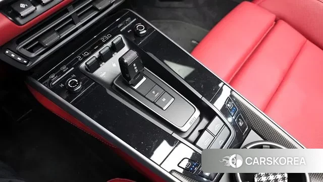 Porsche 911(992) id 3333602 из Кореи 19