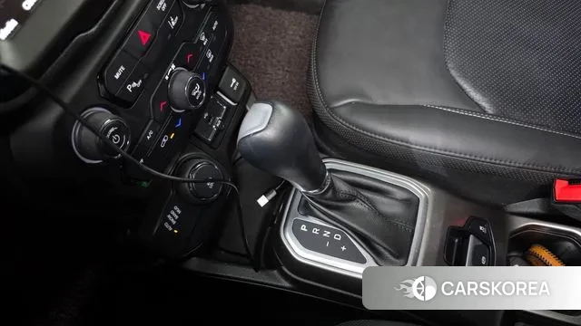 Jeep Renegade id 3736062 из Кореи 19