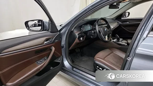 BMW 5 Series (G30) id 3563269 из Кореи 19