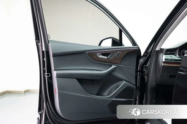 Audi Q7 id 4275392 из Китая 27