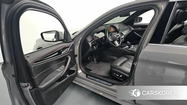 BMW 5 Series (G30) id 4377170 из Кореи 33