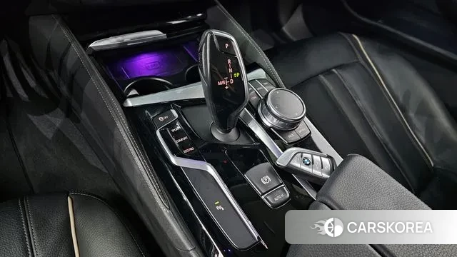 BMW 5 Series (G30) id 3060980 из Кореи 19