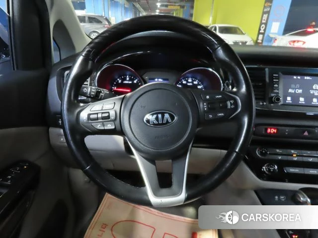 Kia The New Carnival id 4188243 из Кореи 19