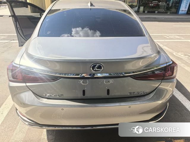 Lexus ES id 4301751 из Китая 11