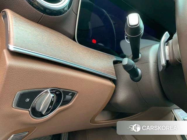 Mercedes-Benz E-class PHEV id 4261074 из Китая 33
