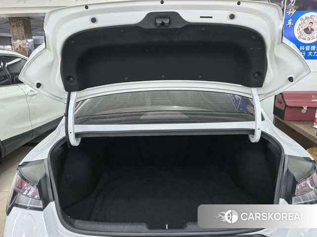 Hyundai Elantra id 4307228 из Китая 17
