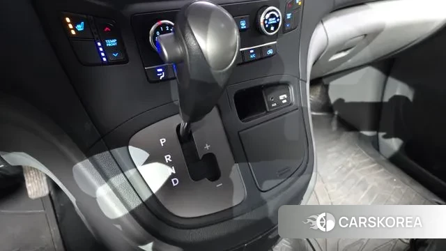 Hyundai The New Grand Starex id 3336390 из Кореи 19