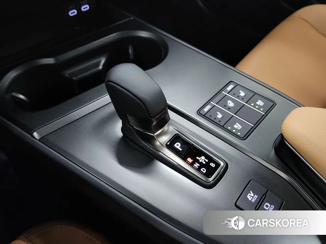 Lexus UX300h id 4629914 из Кореи 18