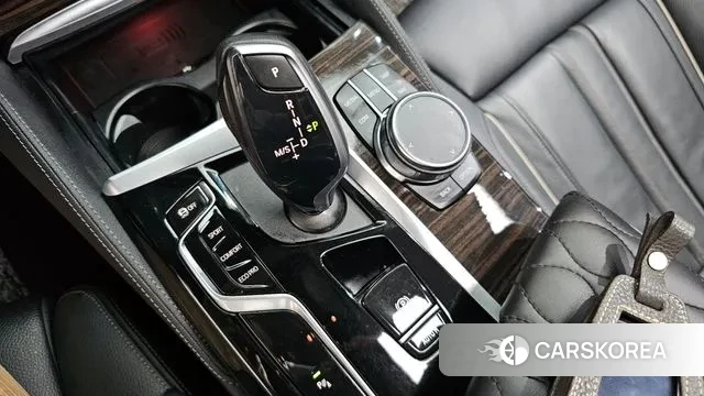 BMW 5 Series (G30) id 3421052 из Кореи 19