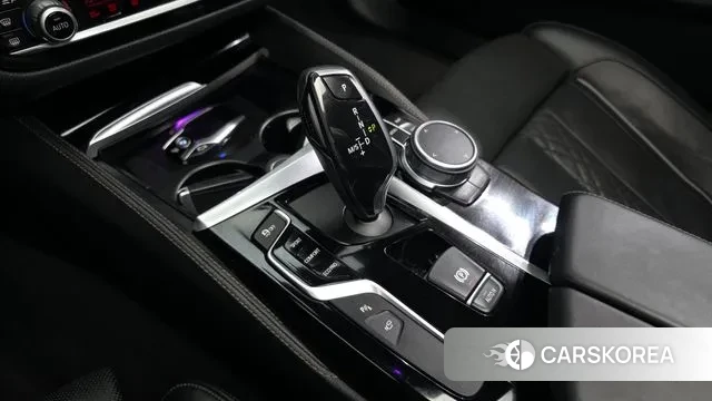 BMW 5 Series (G30) id 3761046 из Кореи 19