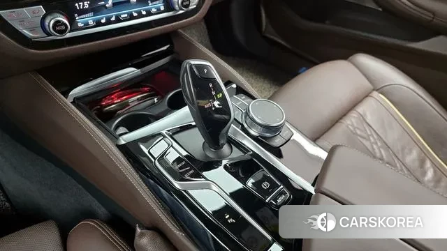 BMW 5 Series (G30) id 3722018 из Кореи 19