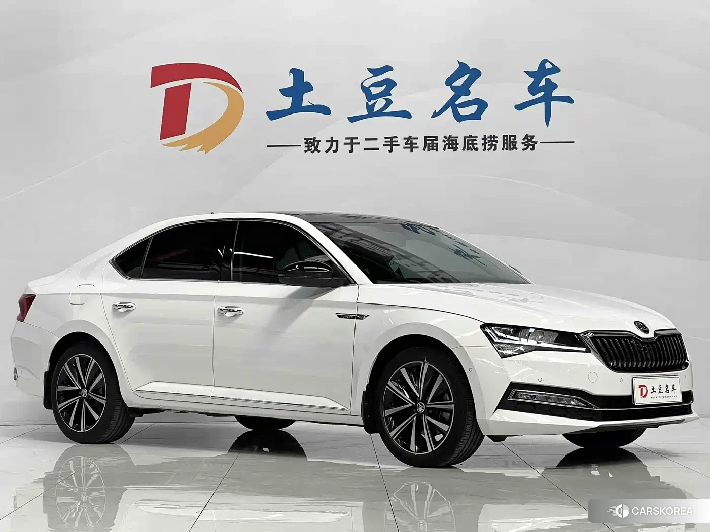 Skoda Superb id 4606996 из Китая 19