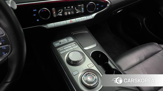 Genesis GV70 id 3923104 из Кореи 19