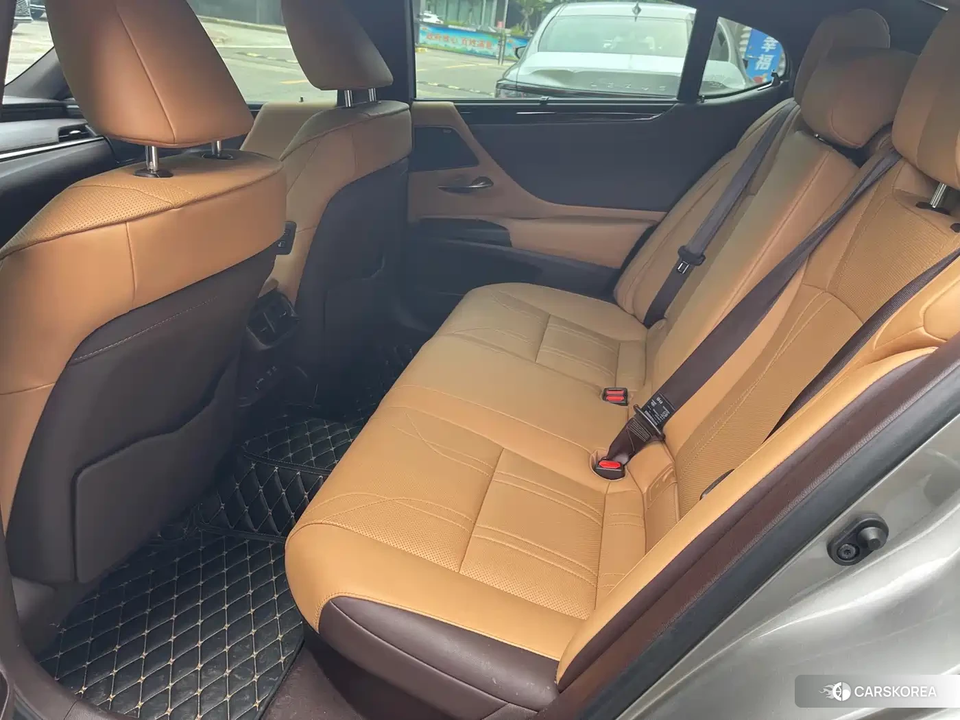 Lexus ES id 4649249 из Китая 23