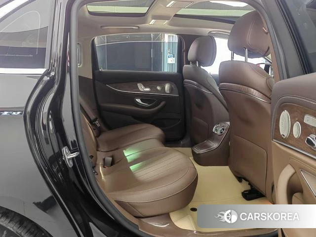 Mercedes-Benz E-class id 4276712 из Китая 15