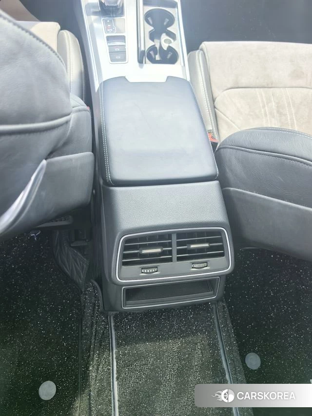 Audi A6L id 4334918 из Китая 21