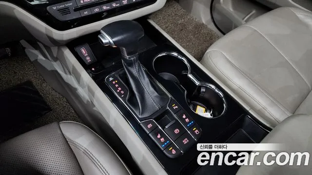 Kia The New Carnival id 2312856 из Кореи 19