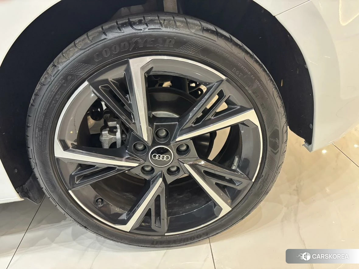 Audi A3 id 4510762 из Китая 23
