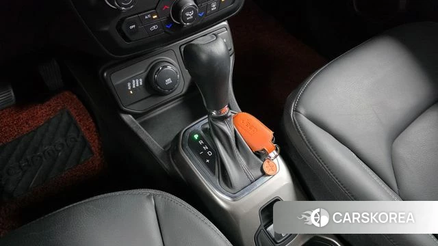 Jeep Renegade id 4501472 из Кореи 30